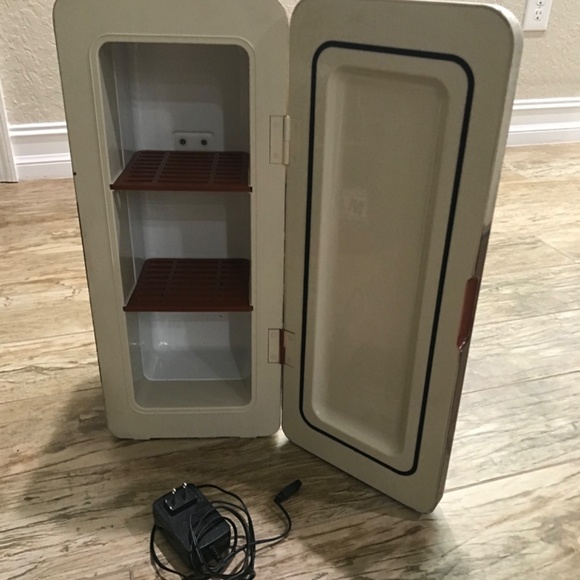 JUGGERNOG MINI FRIDGE - Picture 4 of 5